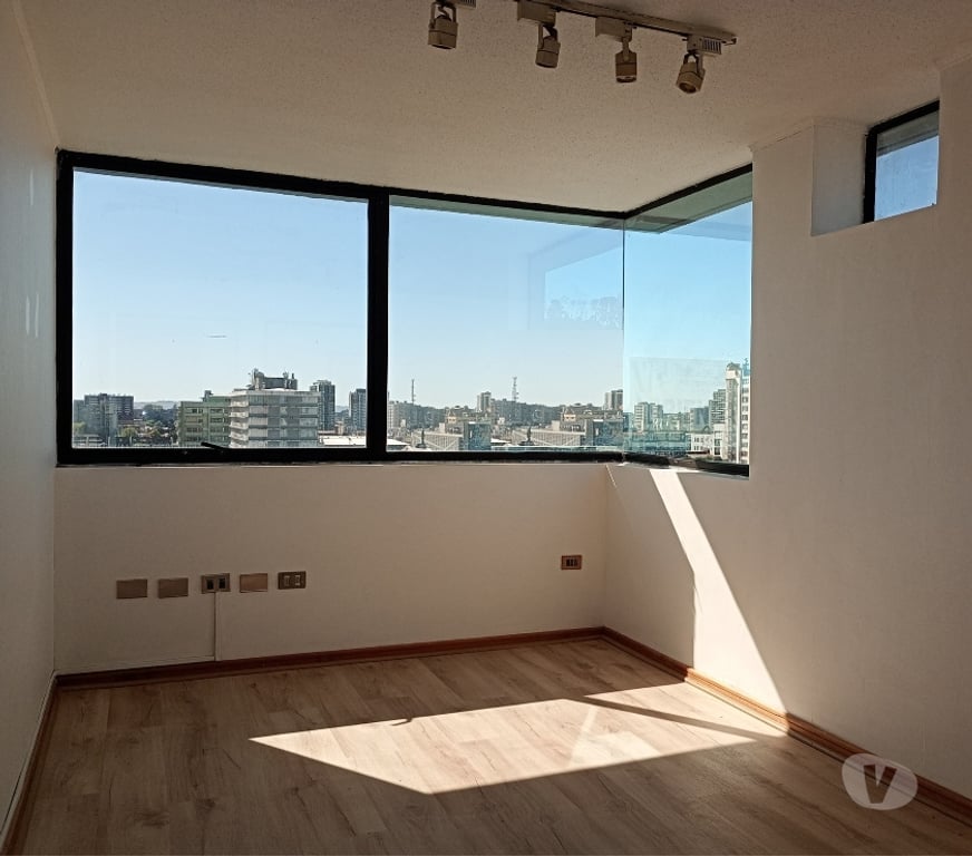 Arriendo oficinas Concepción Concepción - Fotos de Ubicada a una cuadra de Plaza de la Independencia.