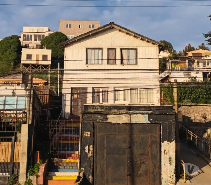 Arriendos Valparaíso Puchuncaví - Fotos de CASONA FRENTE AL MAR PARA USO HABITACIONAL Y COMERCIAL
