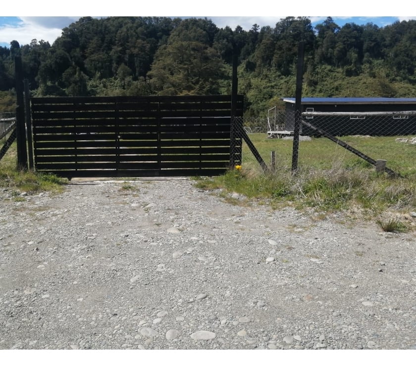 Bienes Raices Llanquihue Puerto Montt - Fotos de Venda parcela con casa y 2 cabañas en Chamiza, Pto Montt