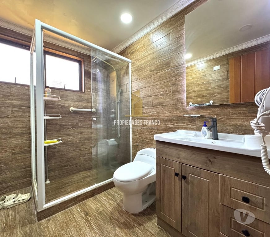 Bienes Raices Los Andes Calle Larga - Fotos de PARCELA CON CASA GRANDE, PISCINA Y MUCHA VEGETACION