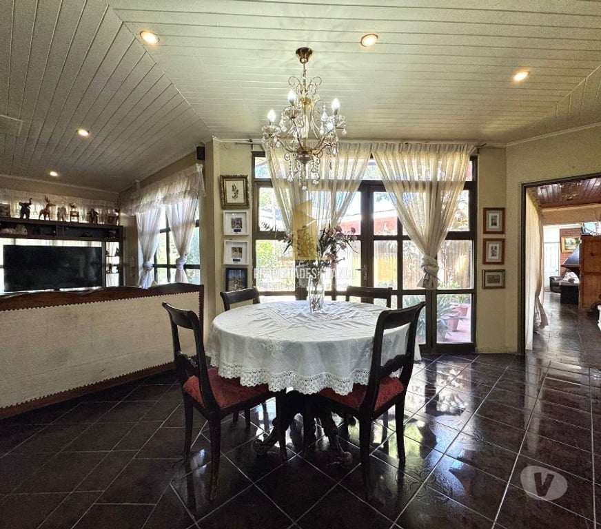 Bienes Raices Los Andes Calle Larga - Fotos de PARCELA CON CASA GRANDE, PISCINA Y MUCHA VEGETACION