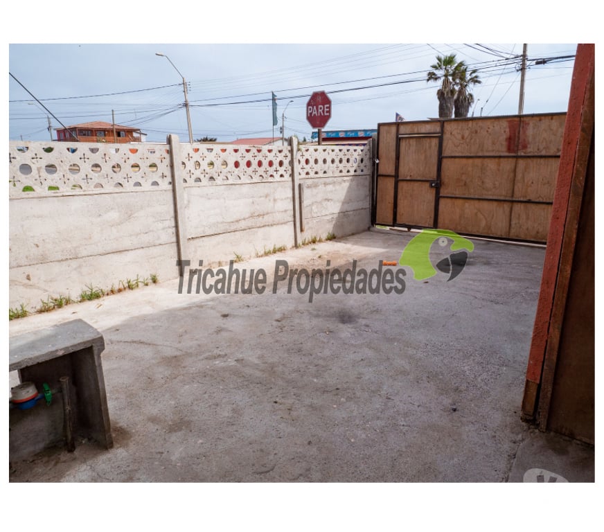 Bienes Raices Elqui La Serena - Fotos de Casa en Caleta San Pedro, 3D y 1B. La Serena. $75 mm