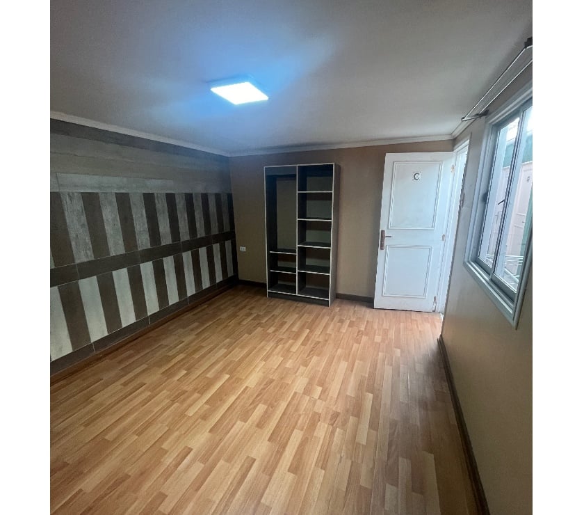 Arriendo de piezas Santiago Lo Prado - Fotos de Amplia habitación cerca del Metro San Pablo, incluye gastos