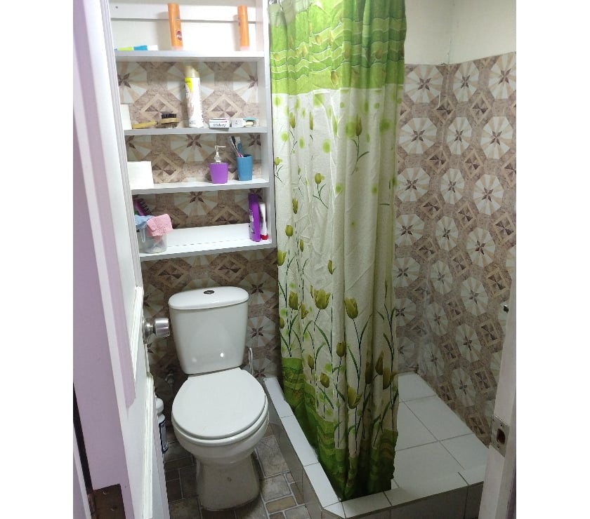 Arriendo de piezas Santiago Lo Prado - Fotos de Amplia habitación cerca del Metro San Pablo, incluye gastos