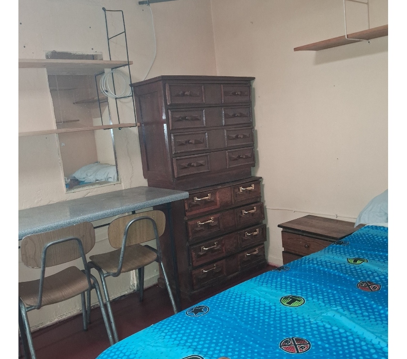 Arriendo de piezas Santiago La Florida - Fotos de PIEZA AMOBLADA INDEPEND. WC PRIVADO MALL VESPUCIO HOSPITAL