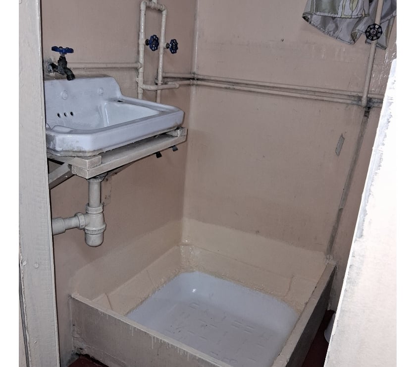 Arriendo de piezas Santiago La Florida - Fotos de PIEZA AMOBLADA 2P INDEPEND. WC PRIVADO MALL VESPUCIO