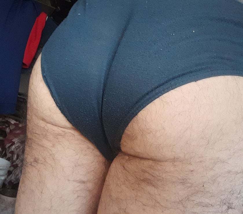 BUSCO AMIGO DOTADO SOLITARIO QUE ME INICIE Y SEA MI PAREJA