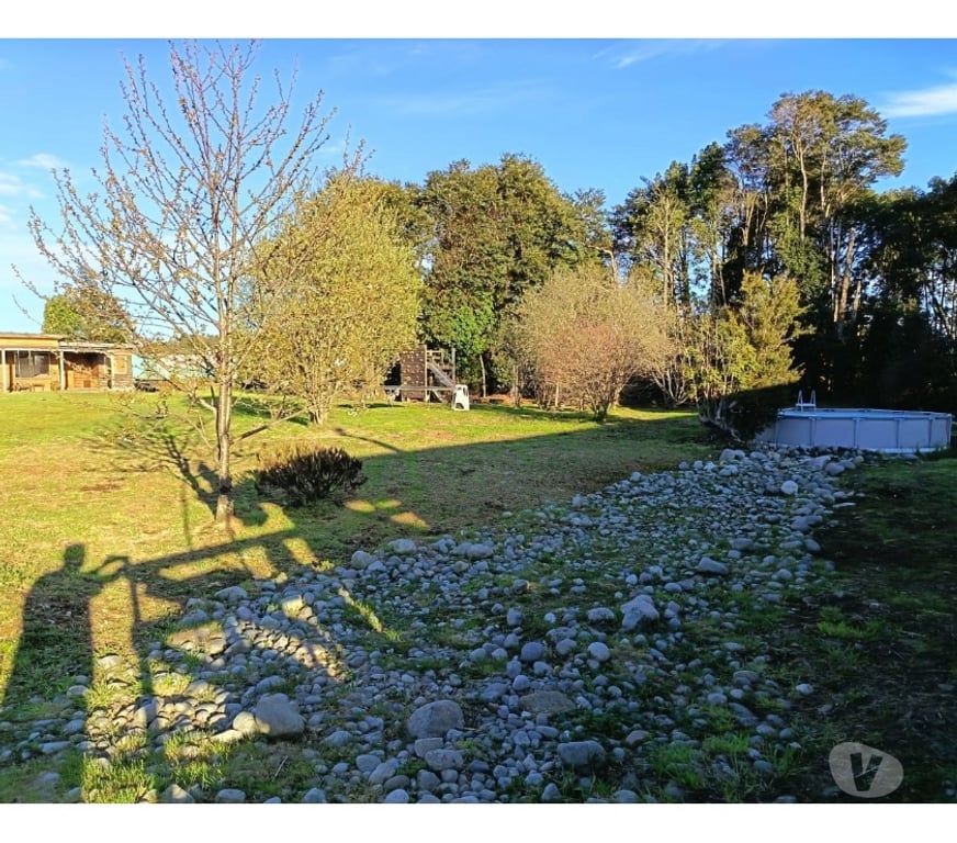 Bienes Raices Llanquihue Puerto Varas - Fotos de Vende parcela con casa y 3 cabañas amobladas, Pto Varas