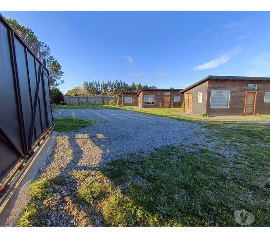 Bienes Raices Llanquihue Puerto Varas - Fotos de Vende parcela con casa y 3 cabañas amobladas, Pto Varas