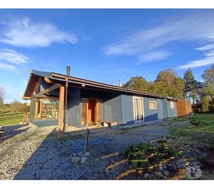  Departamentos en venta Puerto Varas Llanquihue - Fotos de Vende parcela con casa y 3 cabañas amobladas, Pto Varas