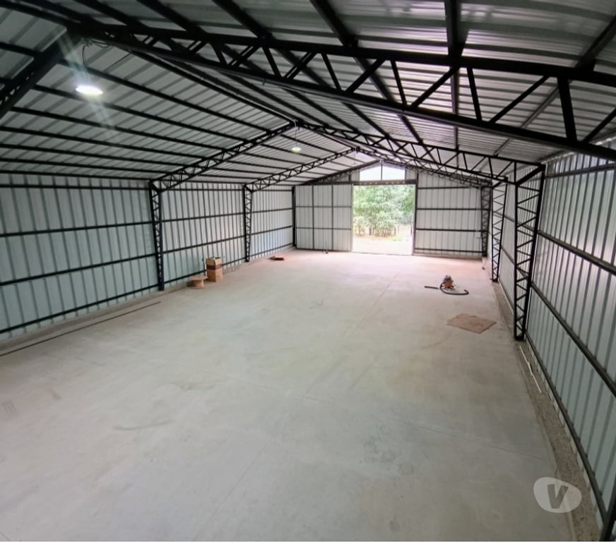 Arriendo bodegas Cautín Villarrica - Fotos de Galpón con piso de Hormigón, apto para todo tipo de cargas