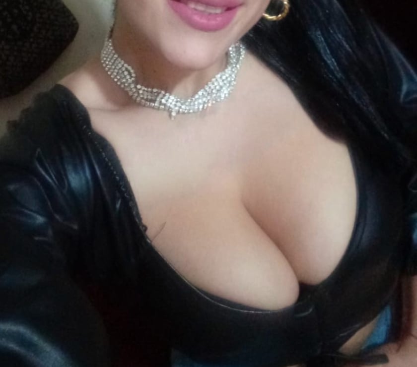 Escort Santiago Pudahuel - Fotos de Soy caliente, me encanta la leche en mis tetas y cara
