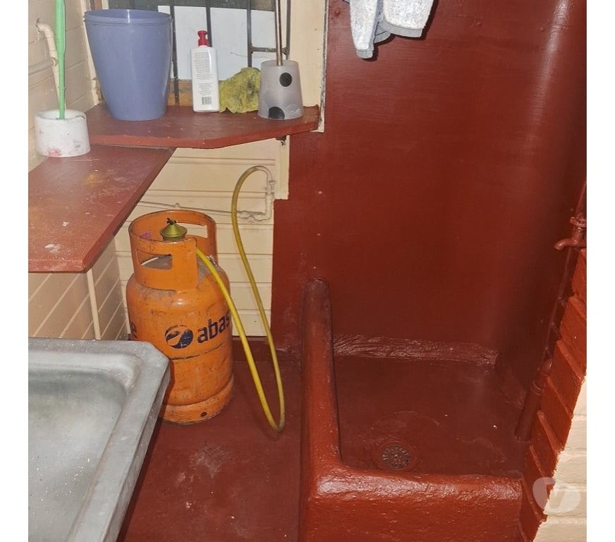 Arriendo de piezas Santiago La Florida - Fotos de PIEZA AMOBLADA INDEPENDIENT WC PRIVADO 14 VICUÑA A 3C METRO