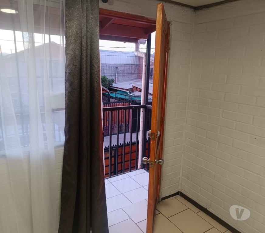 Arriendo de piezas Santiago Maipú - Fotos de PIEZA SEMI AMOBLADA