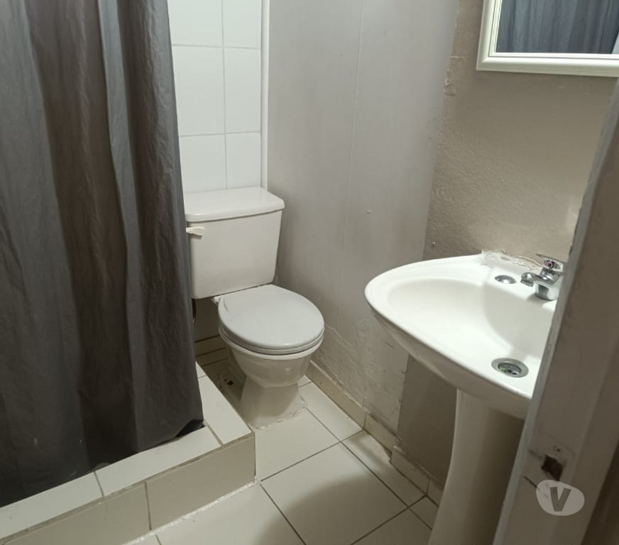 Arriendo de piezas Santiago Maipú - Fotos de PIEZA SEMI AMOBLADA