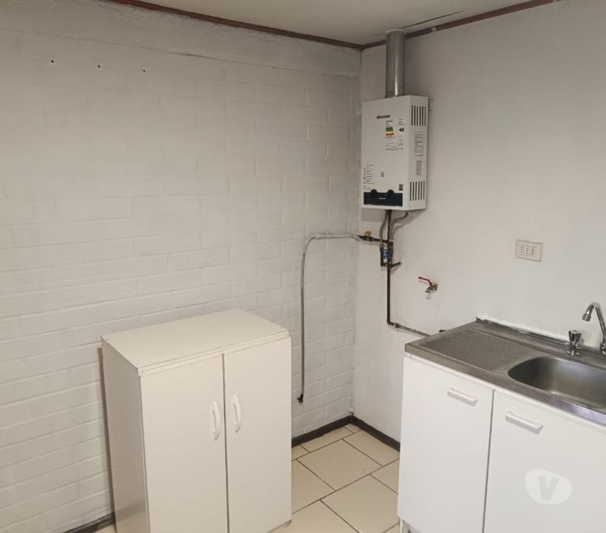 Arriendo de piezas Santiago Maipú - Fotos de PIEZA SEMI AMOBLADA