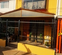 CASA DOS PISOS PAREO CONTINUO VILLA ALEMANA