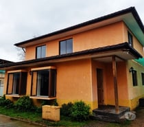 CASA DOS PISOS INDEPENDIENTE SOLIDA EN CONDOMINIO