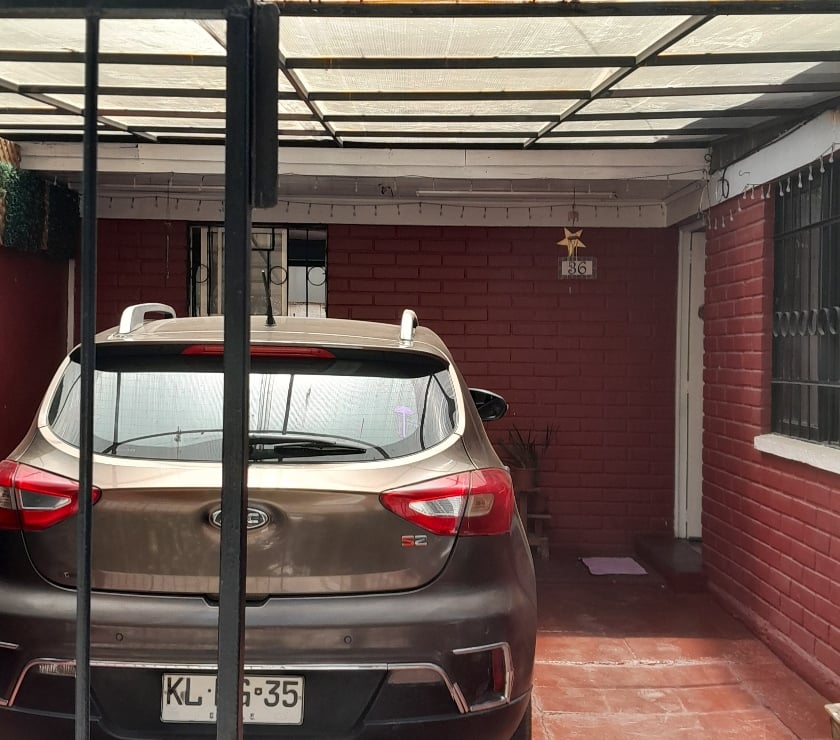 CASA 80 180 M2.3 DORMITORIOS PASJE CERRADO METROMIRADOR