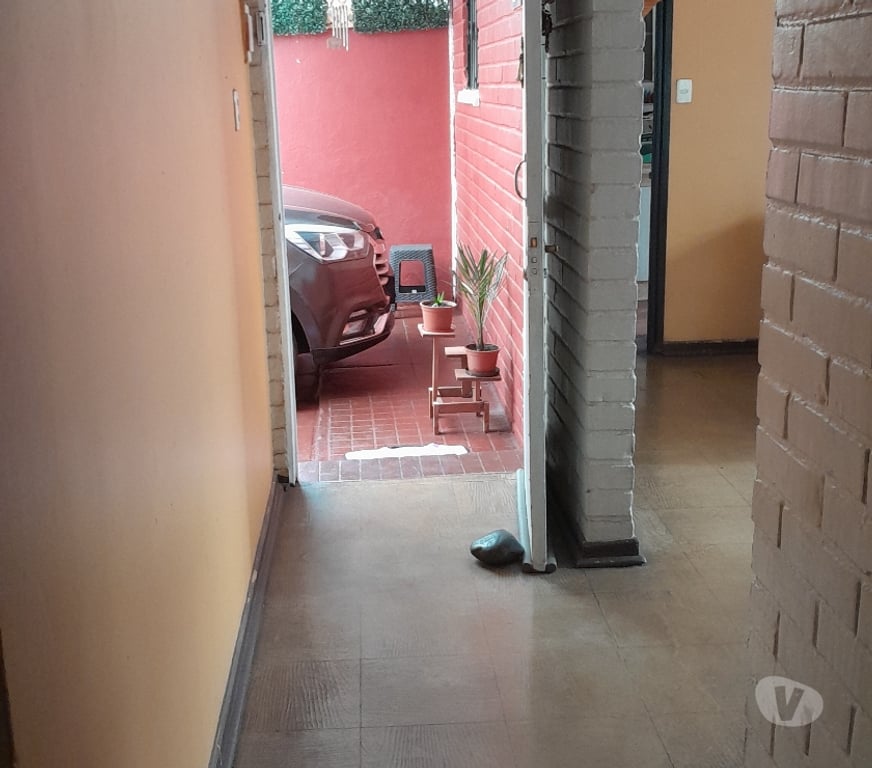 Bienes Raices Santiago La Florida - Fotos de CASA 80 180 M2.3 DORMITORIOS PASJE CERRADO METROMIRADOR