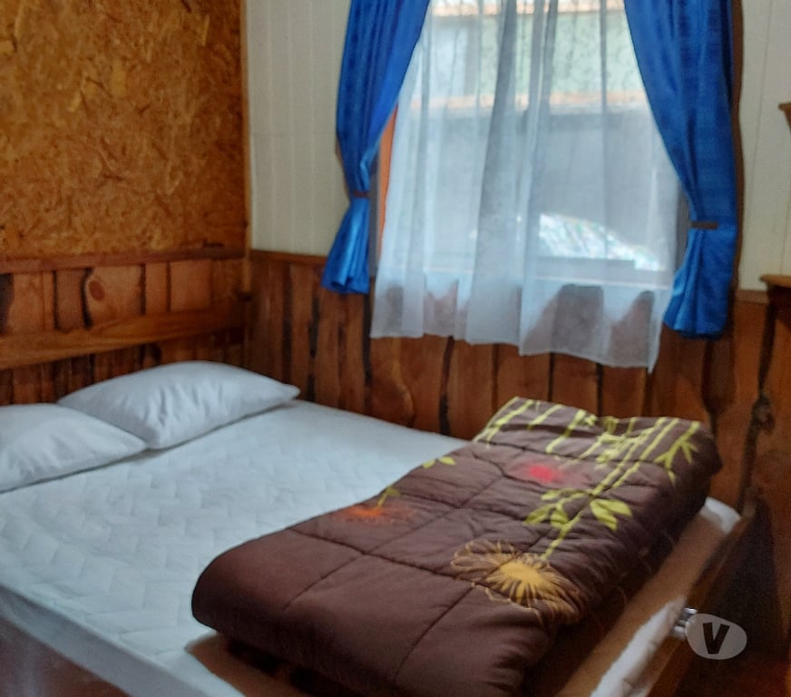 Arriendos Vacaciones Valdivia Panguipulli - Fotos de Cabañas en Coñaripe para 8 personas frente a la playa