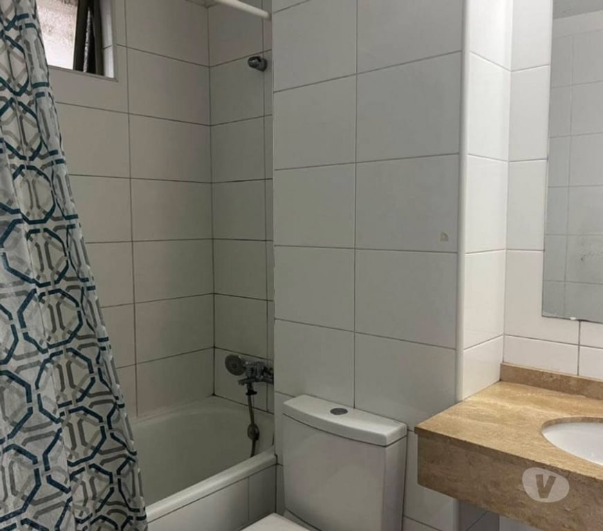 Arriendo de piezas Santiago Santiago - Fotos de Pieza Con Balcón y Baño Metro Santa Lucia