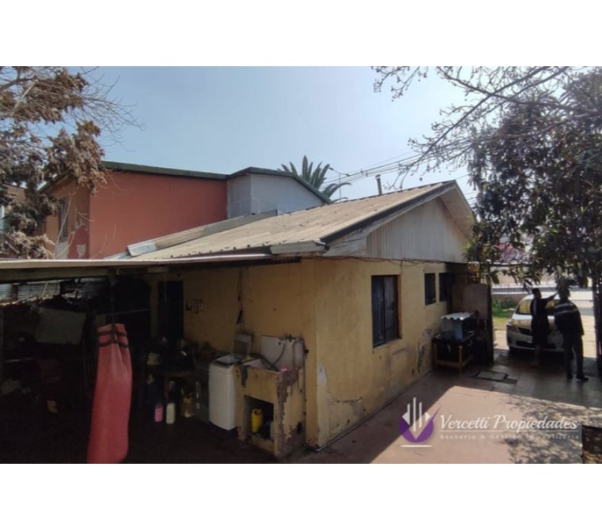 Bienes Raices Santiago La Florida - Fotos de Amplia casa a solo pasos del metro en la florida