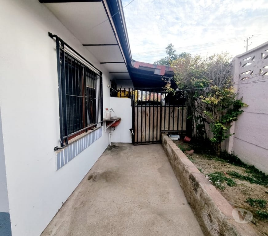 Bienes Raices Valparaíso Villa Alemana - Fotos de CASA UN PISO INDEPENDIENTE SECTOR EL CARMEN PEÑABLANCA