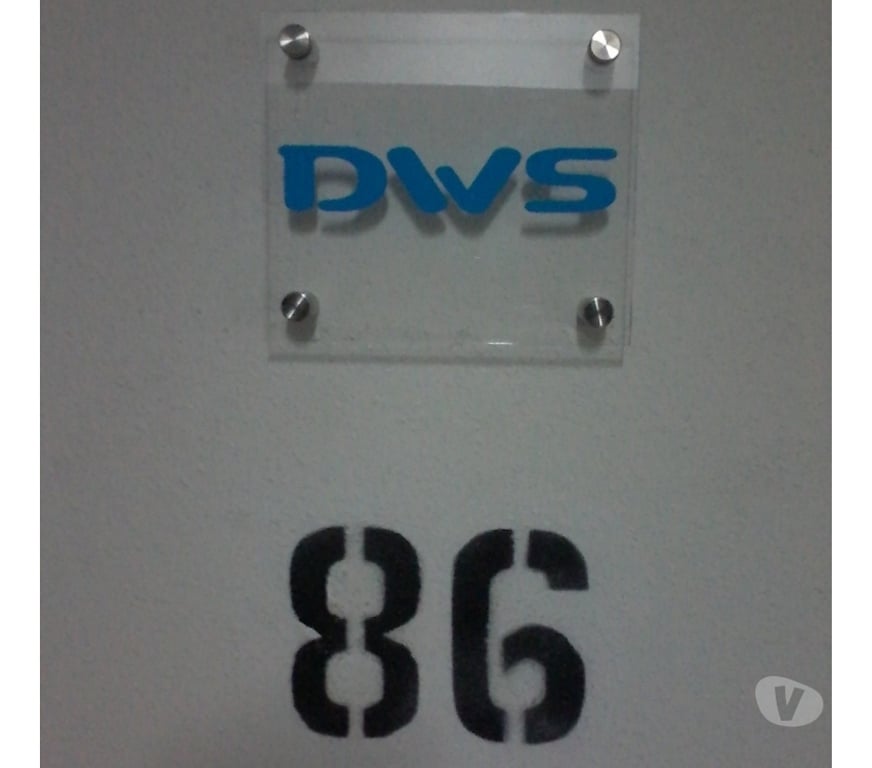 Freelance - Servicios Profesionales Santiago Santiago - Fotos de letreros para oficina de vidrio templado