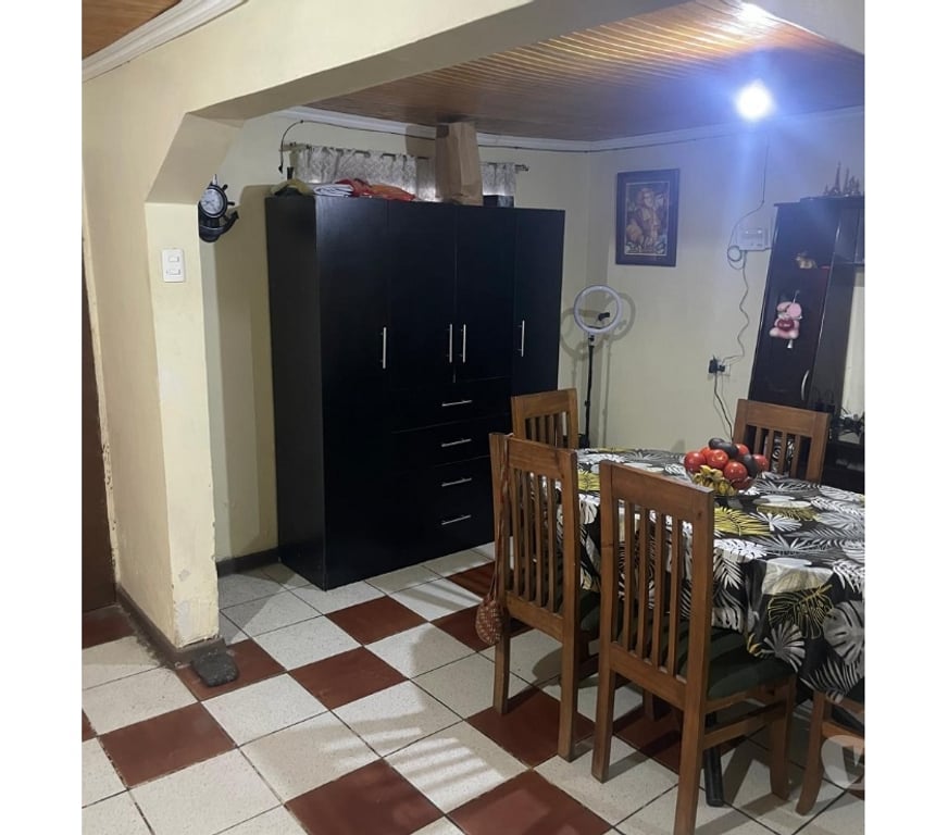 Bienes Raices Santiago La Pintana - Fotos de Venta Casa Ubicada en La Pintana