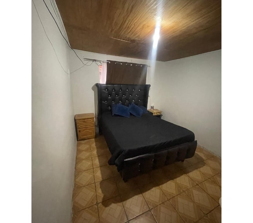 Bienes Raices Santiago La Pintana - Fotos de Venta Casa Ubicada en La Pintana