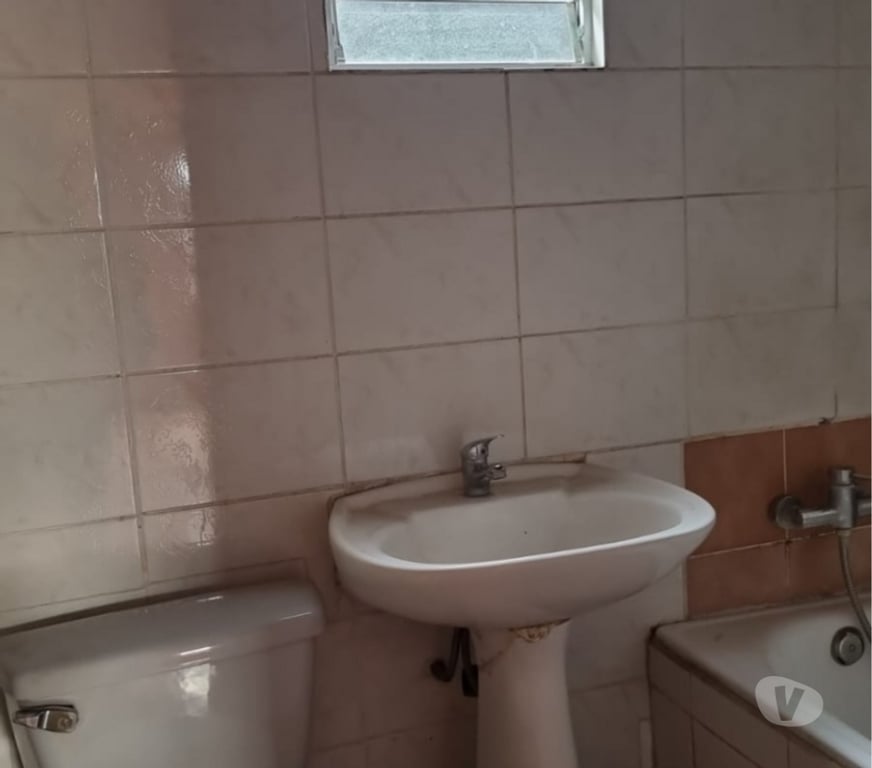 Bienes Raices Valparaíso Quilpué - Fotos de CASA INDEPENDIENTE UN PISO MAS LOCAL COMERCIAL BELLOTO