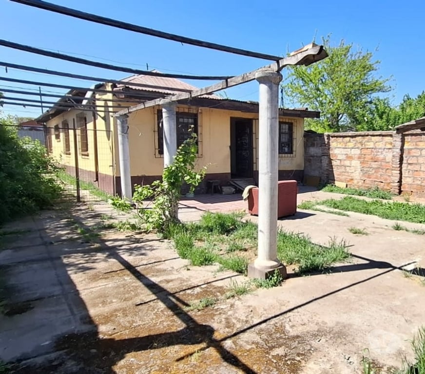 Bienes Raices Santiago La Cisterna - Fotos de Venta casa en La Cisterna Amplio terreno.