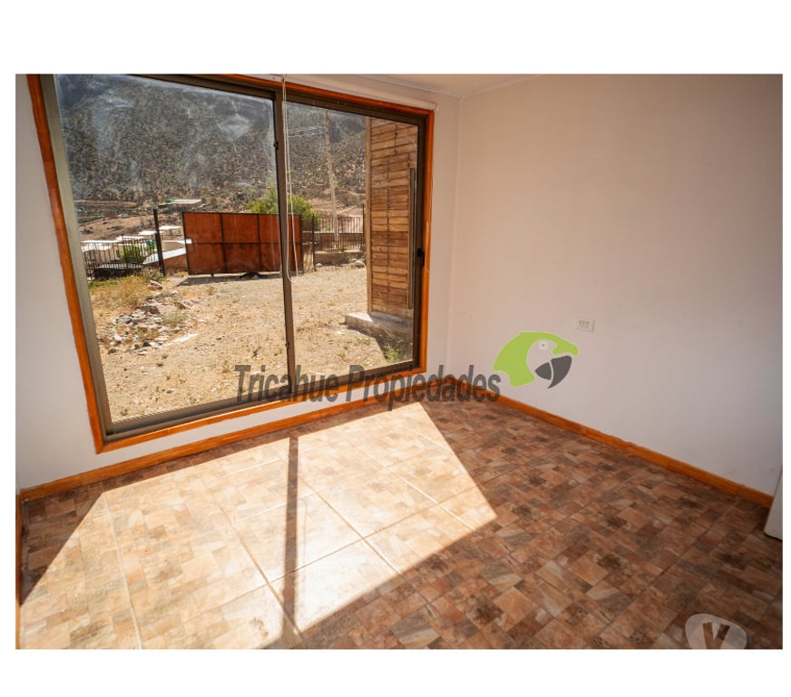 Bienes Raices Elqui Vicuña - Fotos de Sitio urbano con casa, electricidad y agua. Valle del Elqui