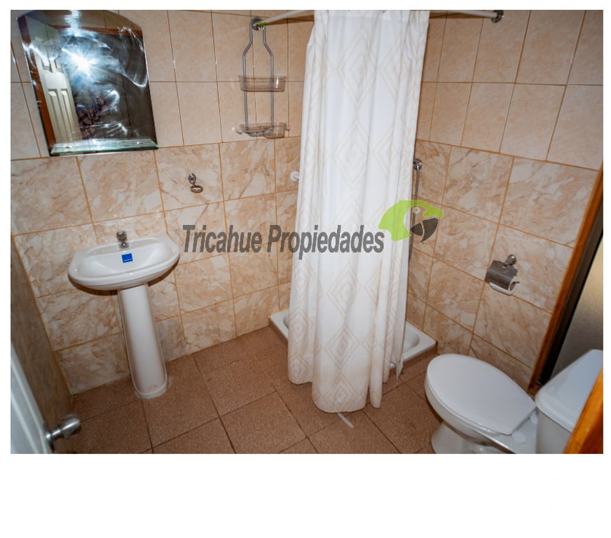 Bienes Raices Elqui Vicuña - Fotos de Sitio urbano con casa, electricidad y agua. Valle del Elqui