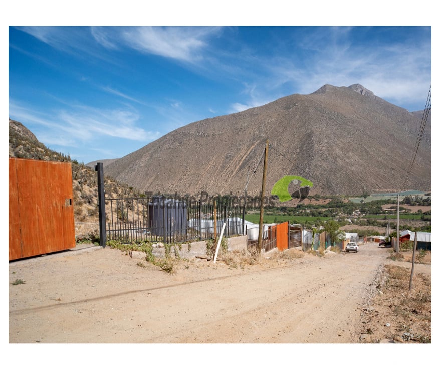 Bienes Raices Elqui Vicuña - Fotos de Sitio urbano con casa, electricidad y agua. Valle del Elqui