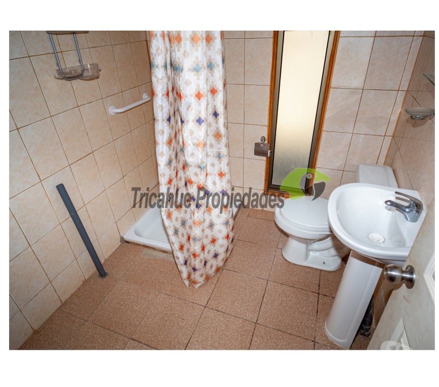 Bienes Raices Elqui Vicuña - Fotos de Sitio urbano con casa, electricidad y agua. Valle del Elqui