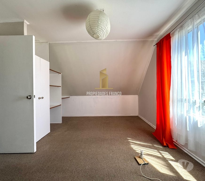 Bienes Raices Valparaíso Quilpué - Fotos de VENTA CASA DE DOS PISOS QUILPUE 3D 3B AMPLIOS PATIOS