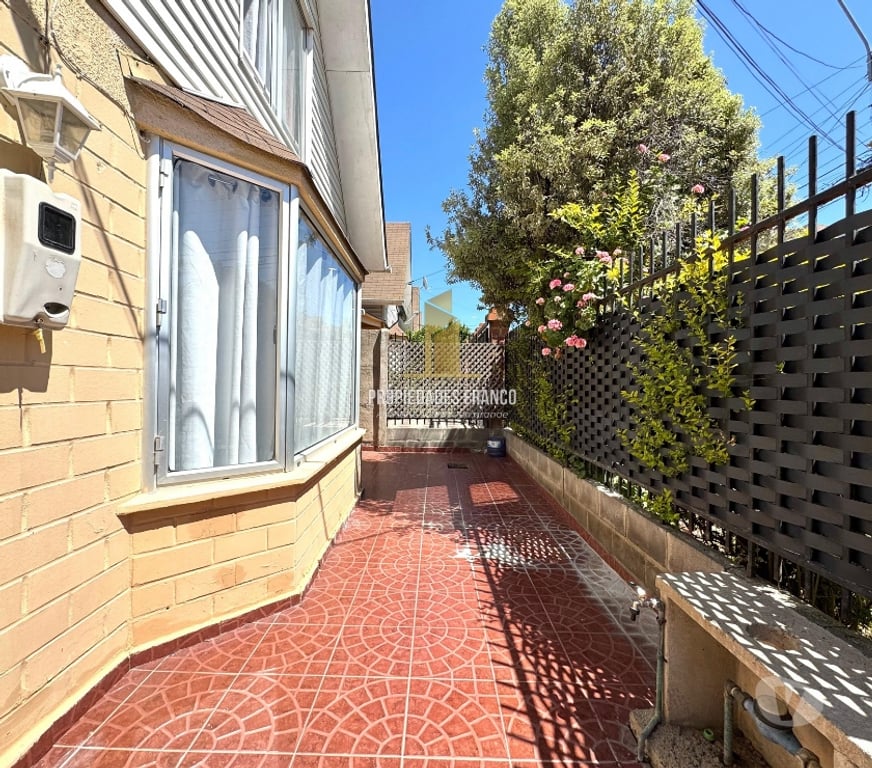 Bienes Raices Valparaíso Quilpué - Fotos de VENTA CASA DE DOS PISOS QUILPUE 3D 3B AMPLIOS PATIOS