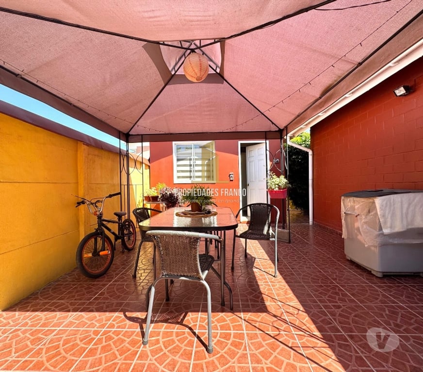 Bienes Raices Valparaíso Quilpué - Fotos de CASA EN QUILPUE DE DOS PISOS SECTOR LOS PINOS