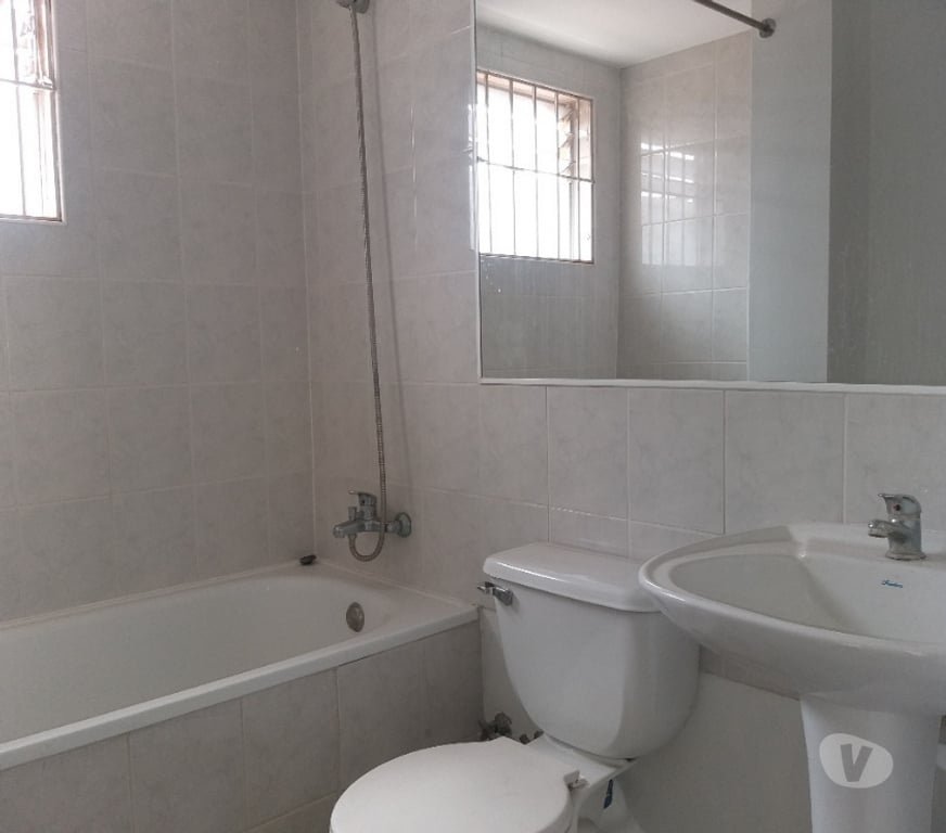 Bienes Raices Valparaíso Villa Alemana - Fotos de CASA DE DOS PISOS INDEPENDIENTE BARRIO NORTE