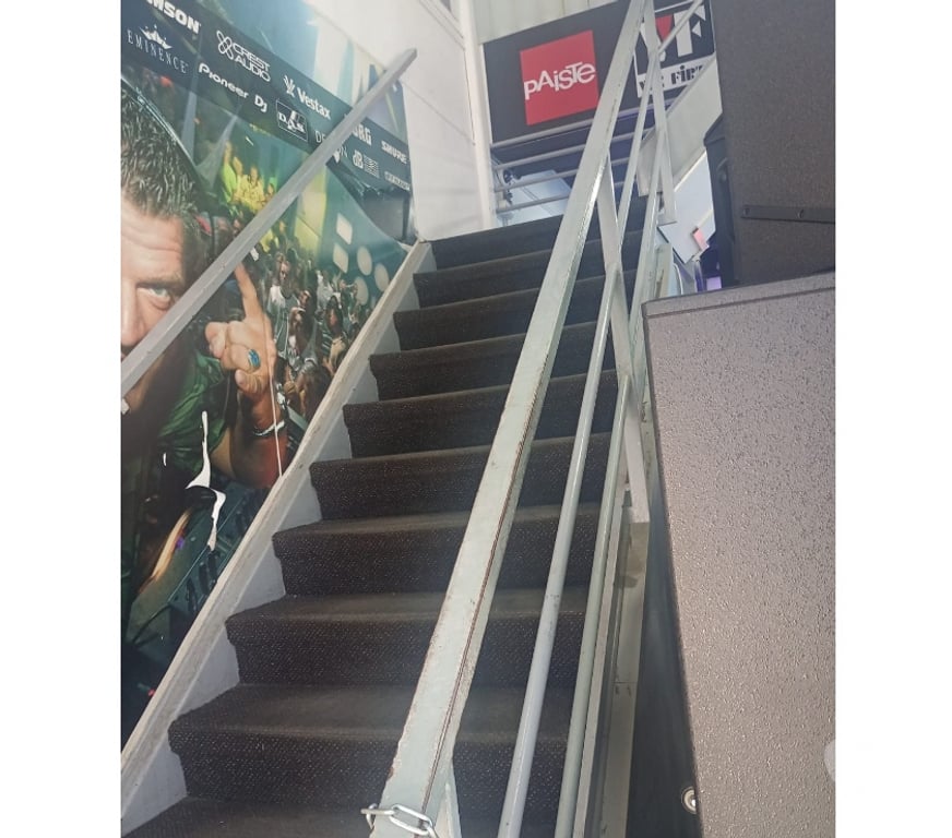 Locales Commerciales en Arriendo Valparaíso Viña del Mar - Fotos de LOCAL COMERCIAL EN VIÑA, CALLE VALPARAISO, INTERIOR GALERIA