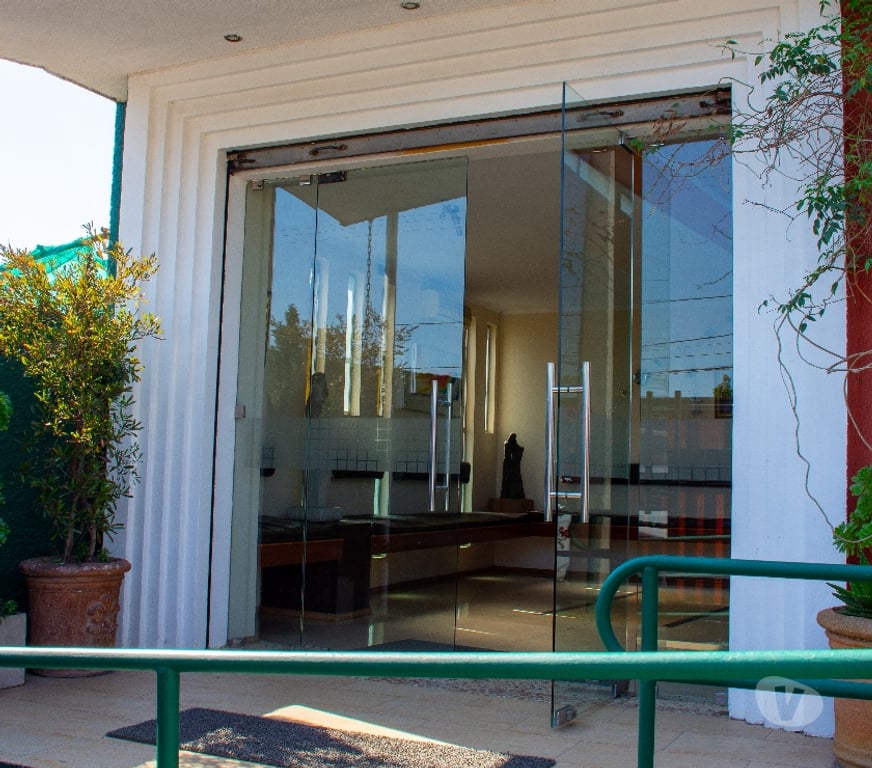 Arriendo oficinas Chacabuco Colina - Fotos de SE VENDE CENTRO MEDICO COLINA - SANTIAGO