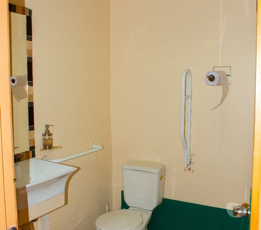 Arriendo oficinas Chacabuco Colina - Fotos de SE VENDE CENTRO MEDICO COLINA - SANTIAGO