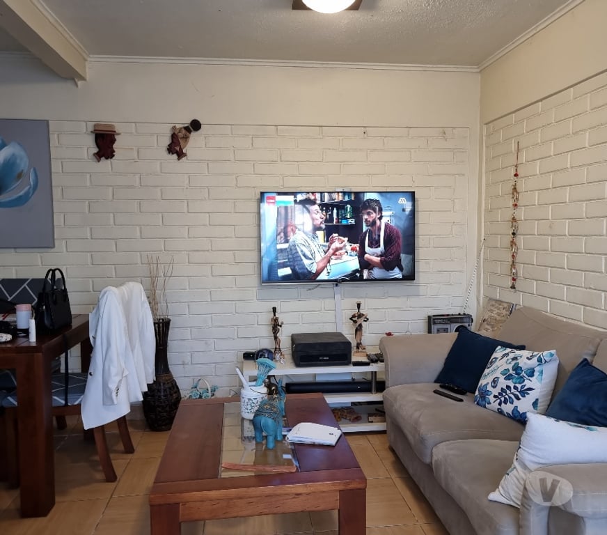 Bienes Raices Valparaíso Quilpué - Fotos de CASA DE DOS PISOS, EXCELENTE UBICACIÓN