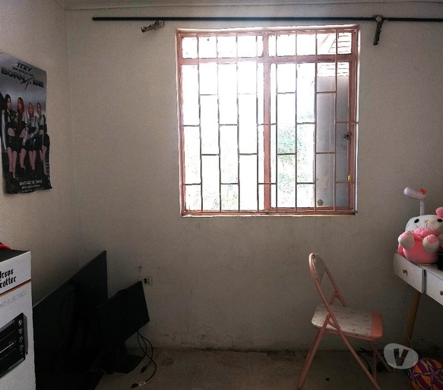 Bienes Raices Valparaíso Quilpué - Fotos de CASA DE UN PISO SOLIDA PAREO SIMPLE PARADERO 12