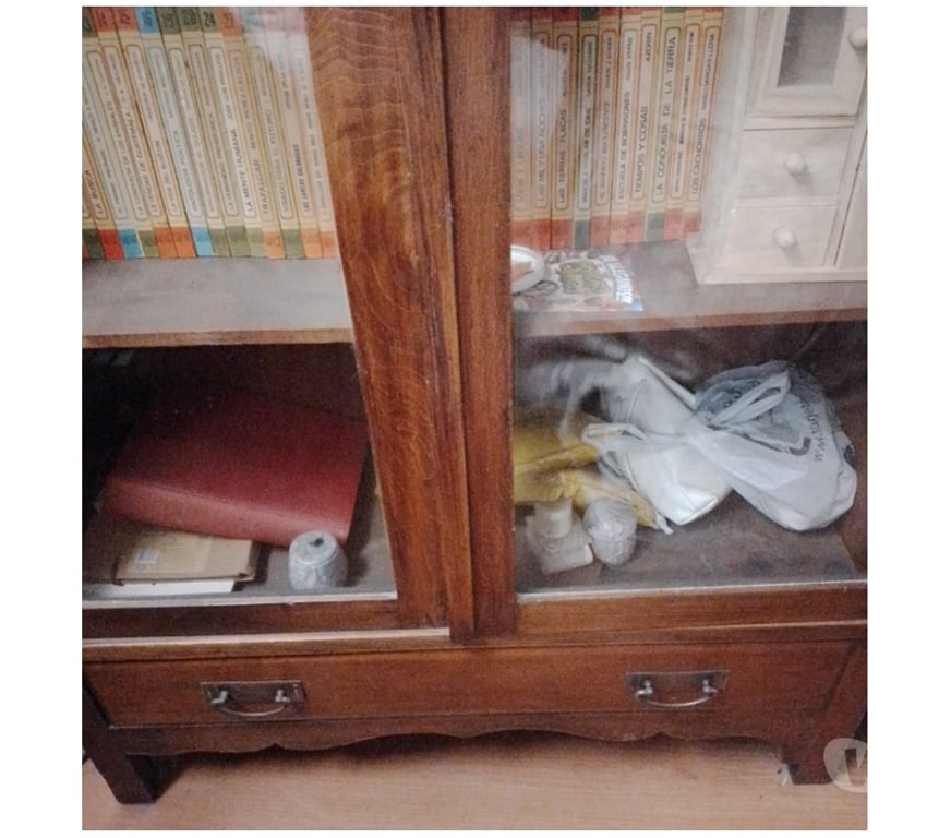 Muebles Santiago Las Condes - Fotos de Vitrina librero antiguo