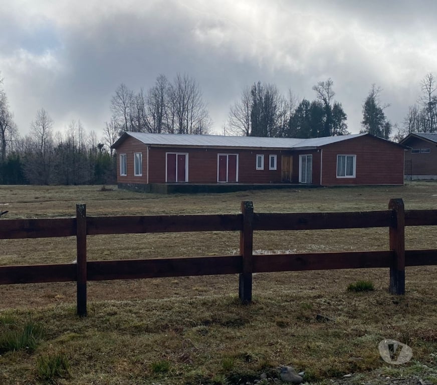 Bienes Raices Cautín Villarrica - Fotos de Amplia casa por terminar en parcela a 10 minutos centro