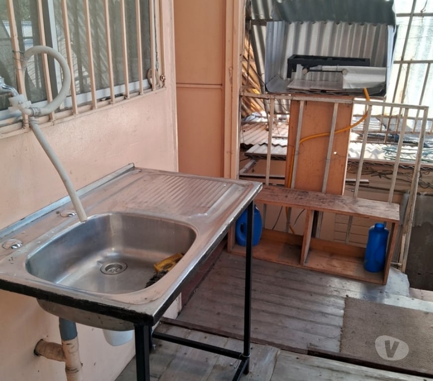 Arriendo de piezas Santiago La Florida - Fotos de PIEZA CHICA 2PISO AMOBLADA WC PRIVADO MALL VESPUCIO METRO