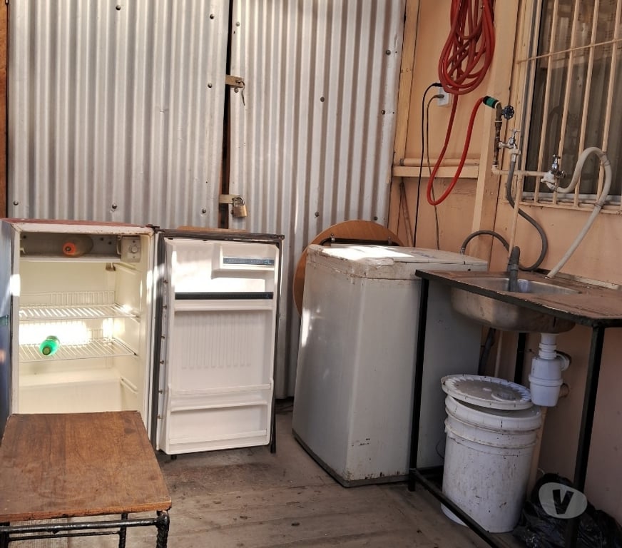 Arriendo de piezas Santiago La Florida - Fotos de PIEZA CHICA 2PISO AMOBLADA WC PRIVADO MALL VESPUCIO METRO